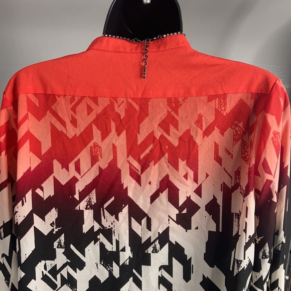 Calvin Klein Red to White Ombré Top - Picture 6 of 7